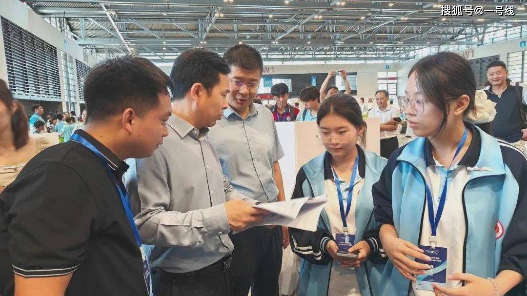 淮滨高中学子17人入围全球发明大会中国区全国总决赛