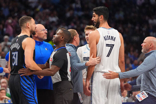 莫兰特当面喷他是垃圾，克莱·汤普森怒了：话很多却很少负责任