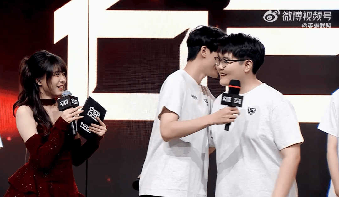 《英雄联盟》14周年，让“LOL大王”全都想起来了